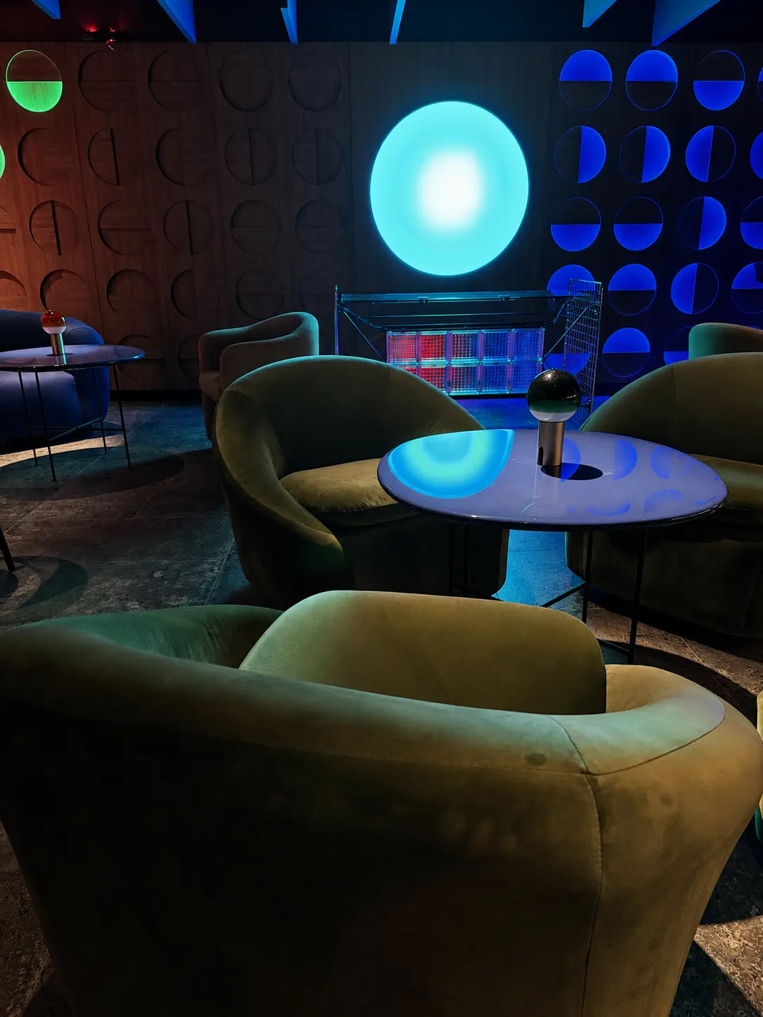 Vista general del lounge de Bar Bar