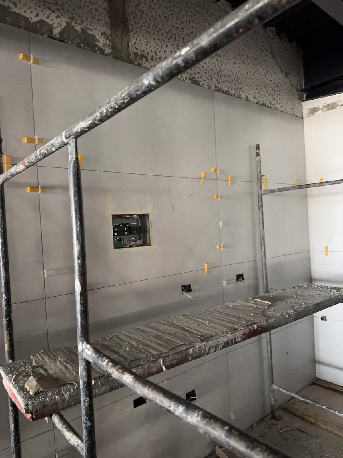 Avance de instalación de Protein Bar en Chacao