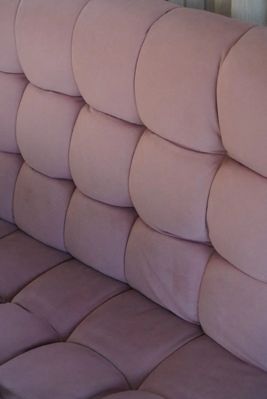 Detalle de la tapicería modular de Salvaje Caracas